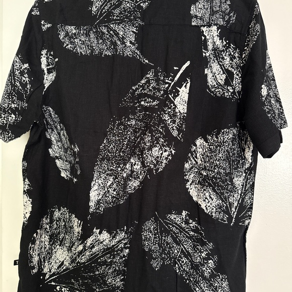 Shirt - Picture 3 of 4